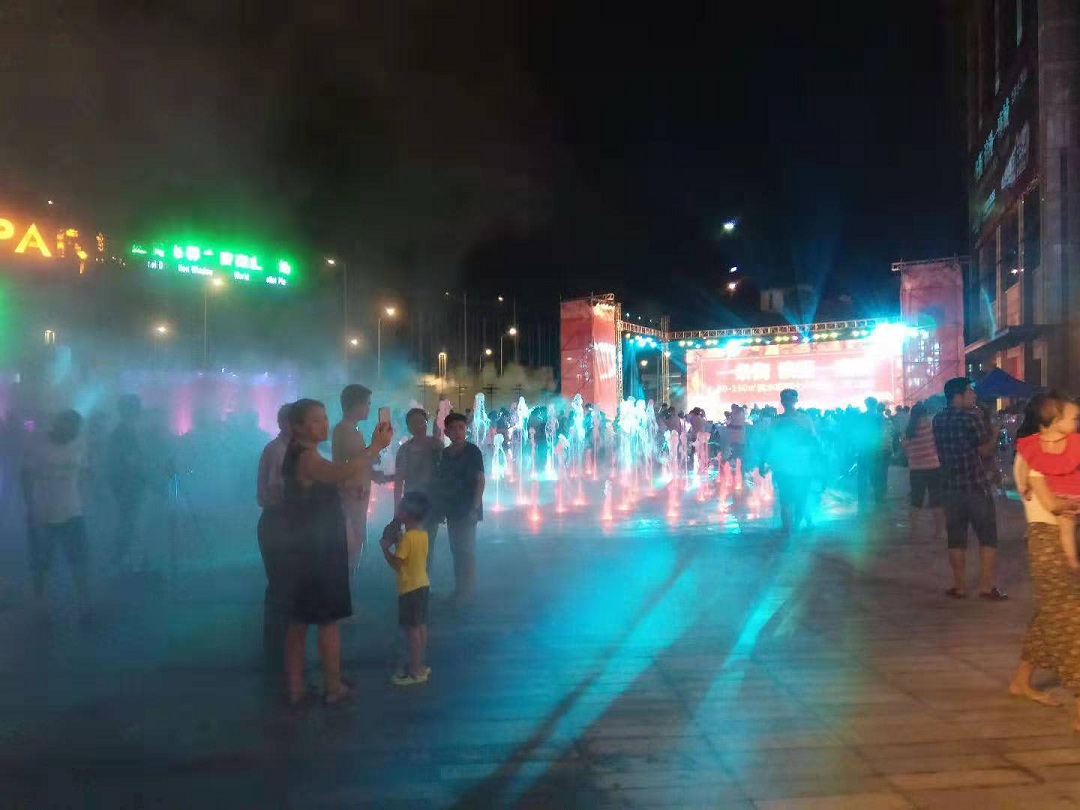衡阳市银泰红城广场人造雾景观工程